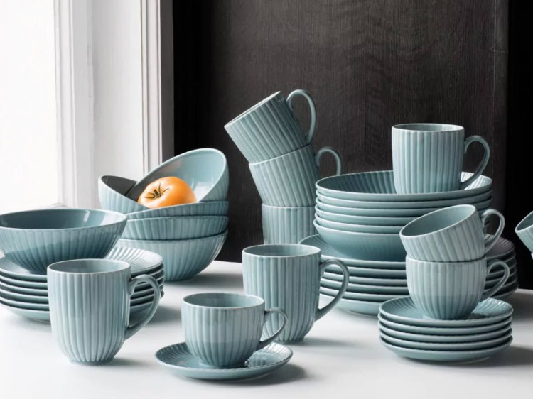 Kubek Daisy turkus 350 ml porcelana LUBIANA