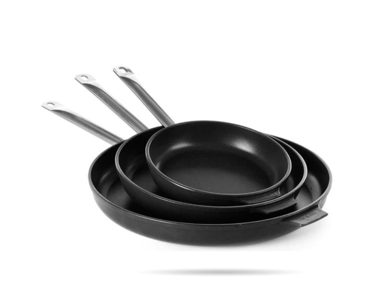 Aluminiowa patelnia 32cm Titanium Profi Line HENDI