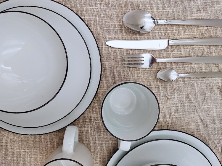 Komplet naczyń ze sztućcami dla 2 os 16 el Duet prezent porcelana LUBIANA