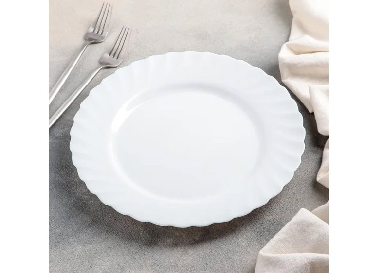 Serwis obiadowy z dużą salaterką 6 os 19 el biały Trianon LUMINARC