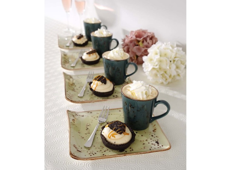 Talerz serwingowy Olive 21,5 x 18 cm zielony Earth Colours porcelana FINE DINE