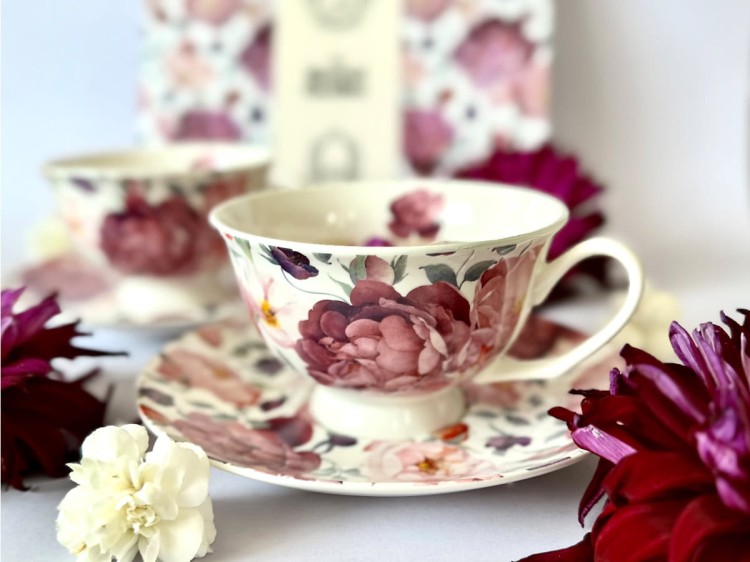 Filiżanki w kwiaty 250 ml 2 filiżanki ze spodkami róże Royal porcelana DUO