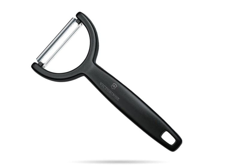 obieraczka-ypso-victorinox-ostrze-poprzeczne-czarna.jpg2.jpg