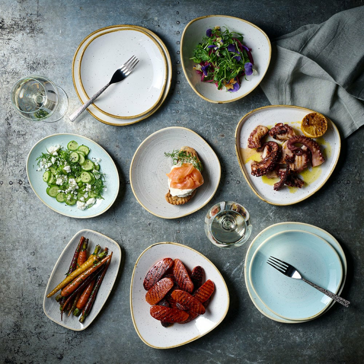 Talerz płytki o organicznym kształcie Stonecast Barley White 210 mm