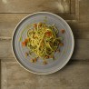Talerz organiczny z wysokim rantem Stonecast Peppercorn Grey, 200mm
