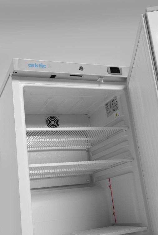 Szafa chłodnicza w obudowie ze stali malowanej na biało Budget Line, Arktic, Budget Line, biały, 230V/124W, 598x623x(H)838mm