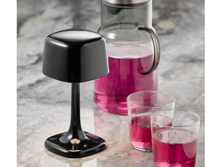 Bezprzewodowa lampka stolowa aluminiowa SOHO APS  (7).png