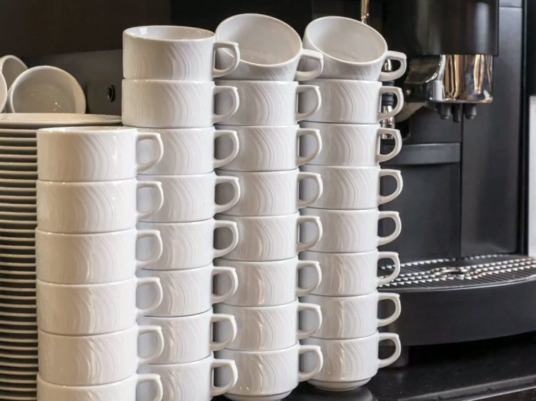 Filiżanka ze spodkiem 190 ml River sztaplowana biała porcelana LUBIANA